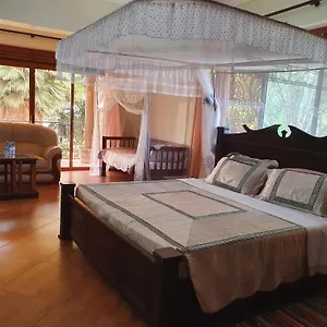 https://the-palms-beach-hotel.about-kampalahotels.com